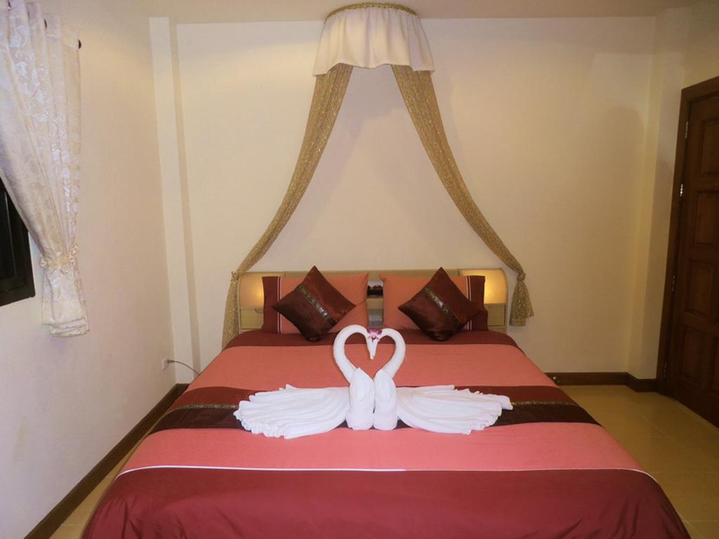 Coconut Paradise Holiday Villas Phuket Room photo